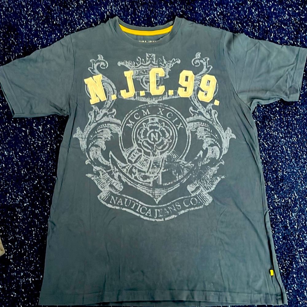 Nautica 100% cotton tee. EUC Peru cotton